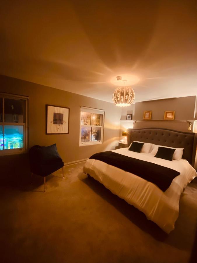 3 Bedroom Luxury Apartment Main Street Кашел Екстер'єр фото