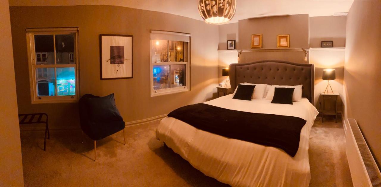3 Bedroom Luxury Apartment Main Street Кашел Екстер'єр фото